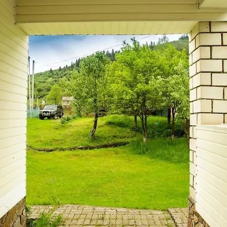 Cottage Majdan Гостевой дом Maydan